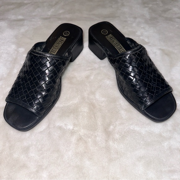 The Leather Collection Black Woven Leather Slide Chunky Heel Sandals Size 7.5 - Picture 6 of 13